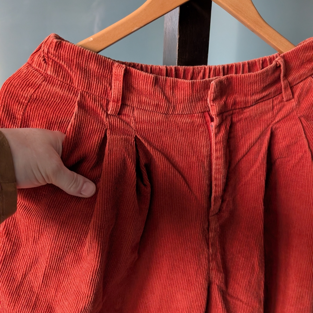 Vintage-style High-waist Loose Fit Rusty Orange Corduroy Pants - Large - Picture 2 of 12
